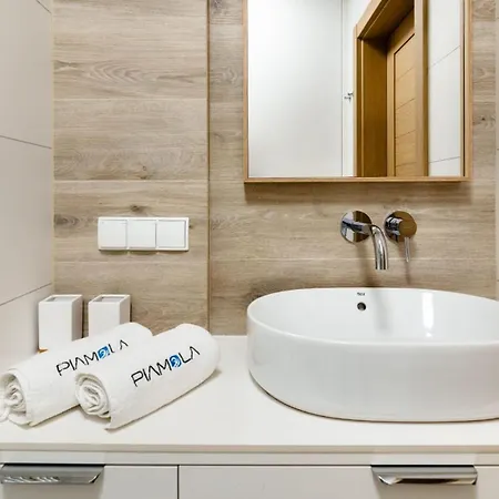 Port Krynica 16 - Premium W Centrum Krynicy Morskiej Z Bezpośrednim Widokiem Na Port I Zalew Wiślany Apartament *